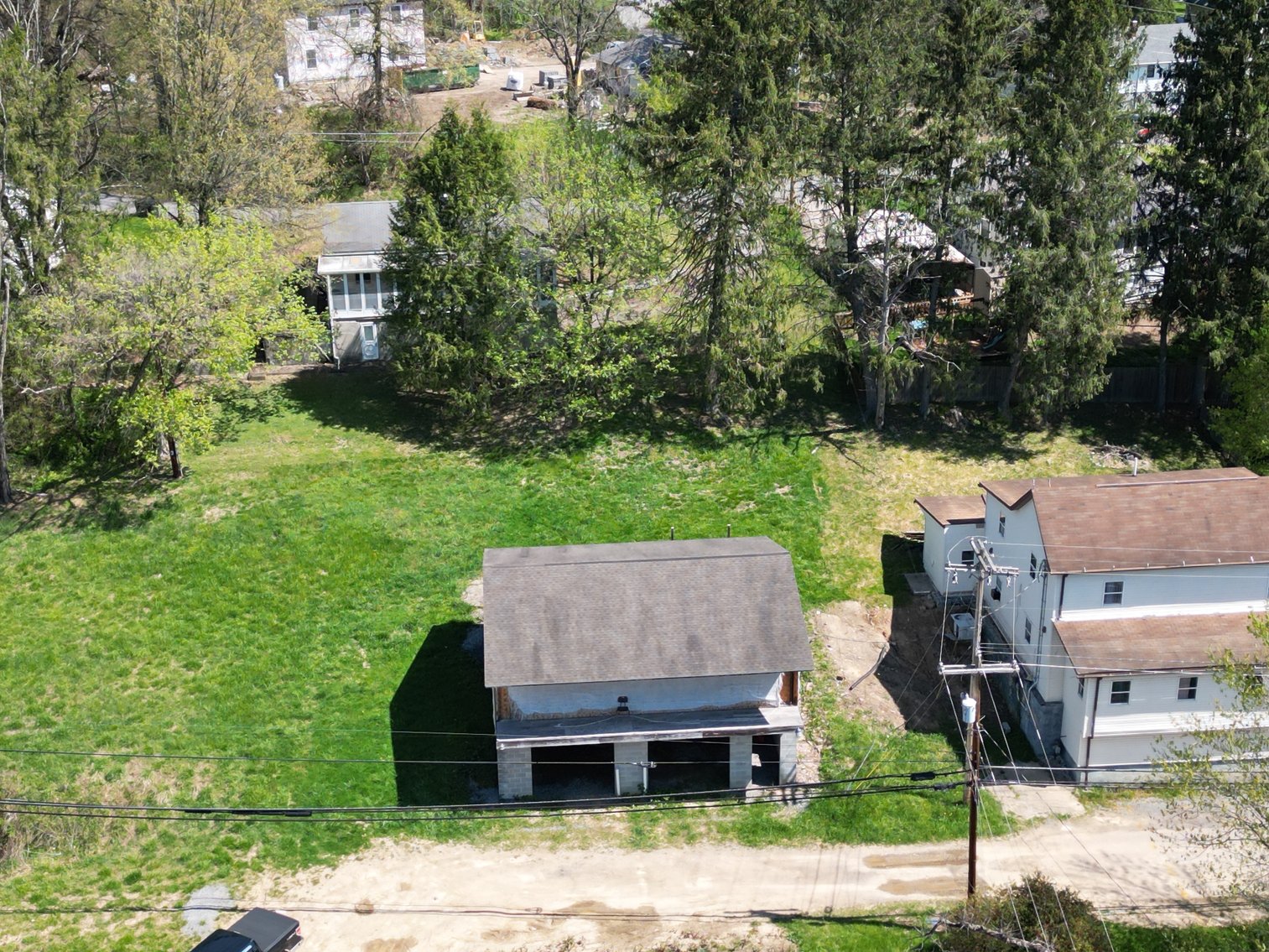 Image for SOLD $51,700 - Large Garage on 3.5 Acres with River Frontage in Fairmont