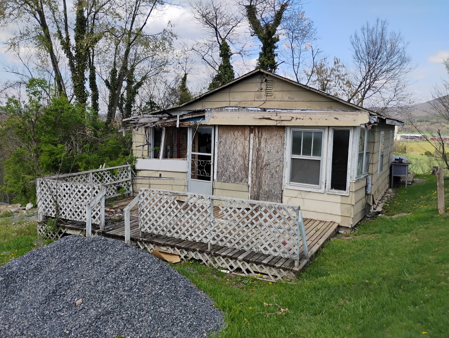 Image for SOLD $9,900 - 2 Bedroom Project Home in Petersburg Selling to the Highest Bidder