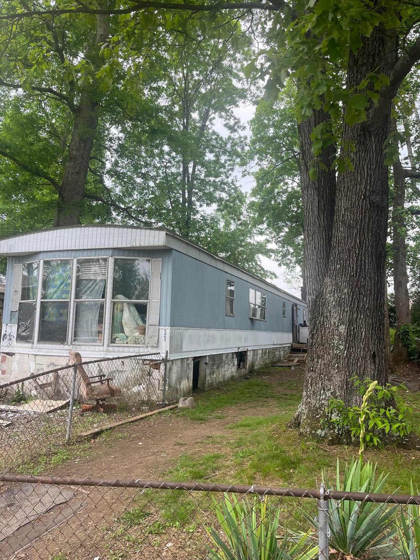 Image for SOLD - 2 Bedroom Mobile Home in Hurricane Selling to the Highest Bidder