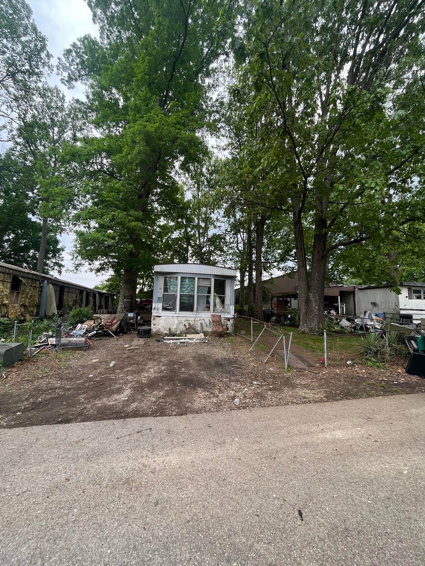 Image for SOLD - 2 Bedroom Mobile Home in Hurricane Selling to the Highest Bidder