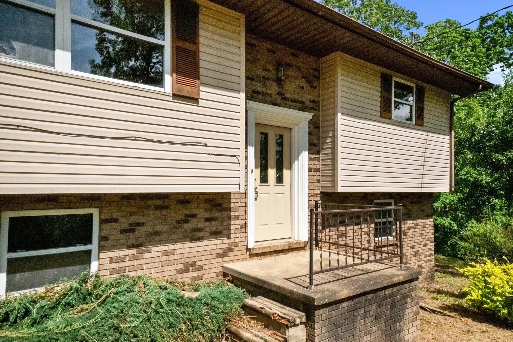 Image for SOLD $69,300 - 4 Bedroom on 1.7 Acres in Clendenin Selling to the Highest Bidder