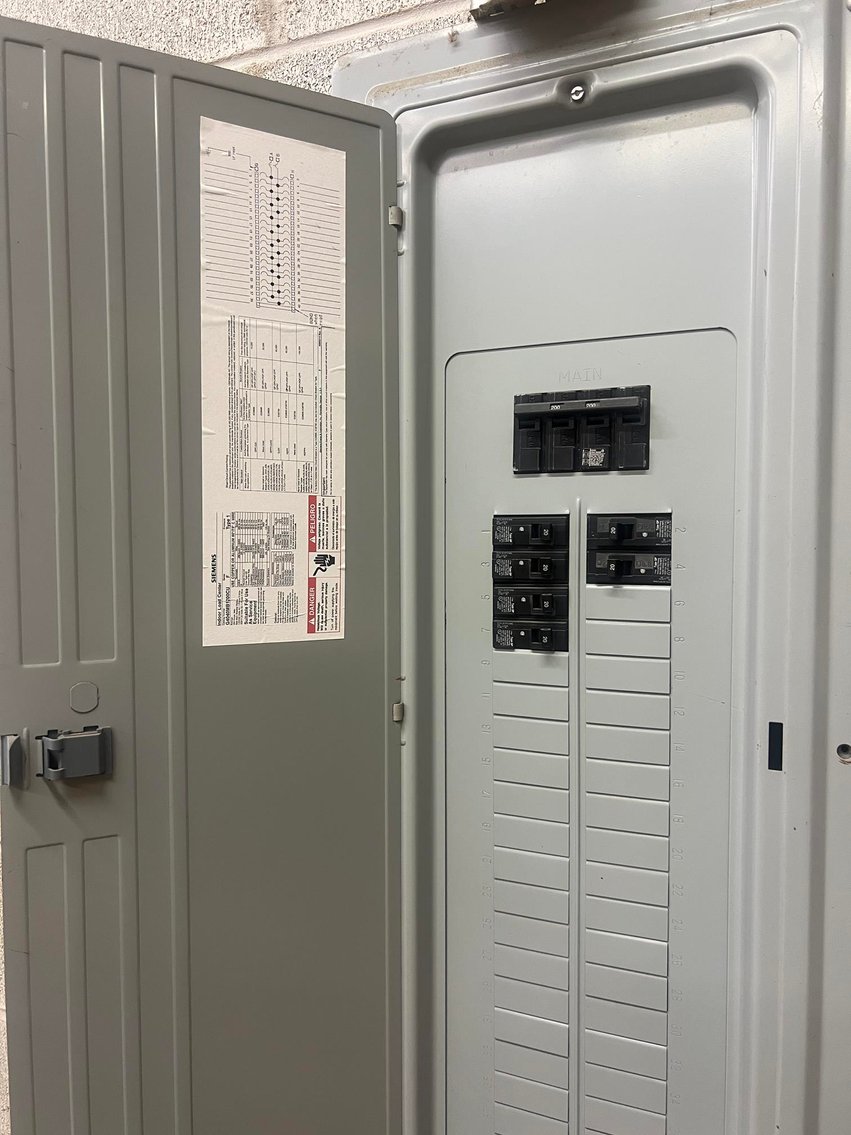 Image for SOLD $137,500 - Well-Maintained Commercial Office and Warehouse in Huntington