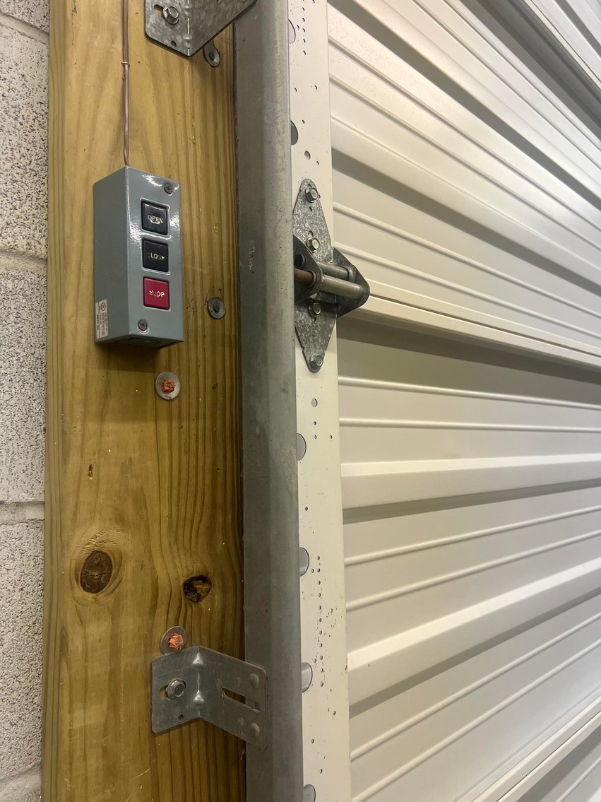 Image for SOLD $137,500 - Well-Maintained Commercial Office and Warehouse in Huntington