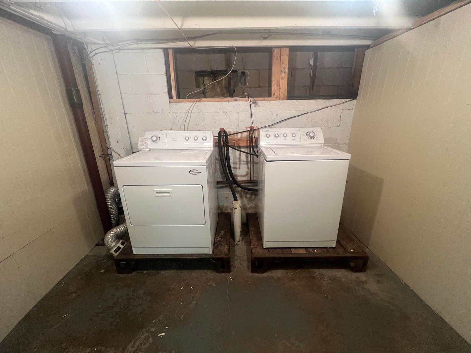 Image for SOLD $137,500 - Well-Maintained Commercial Office and Warehouse in Huntington