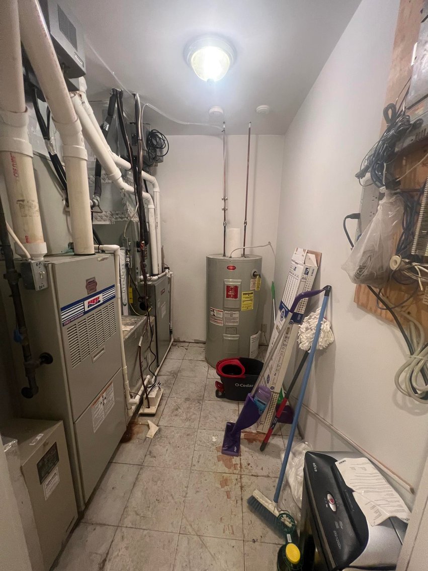 Image for SOLD $137,500 - Well-Maintained Commercial Office and Warehouse in Huntington