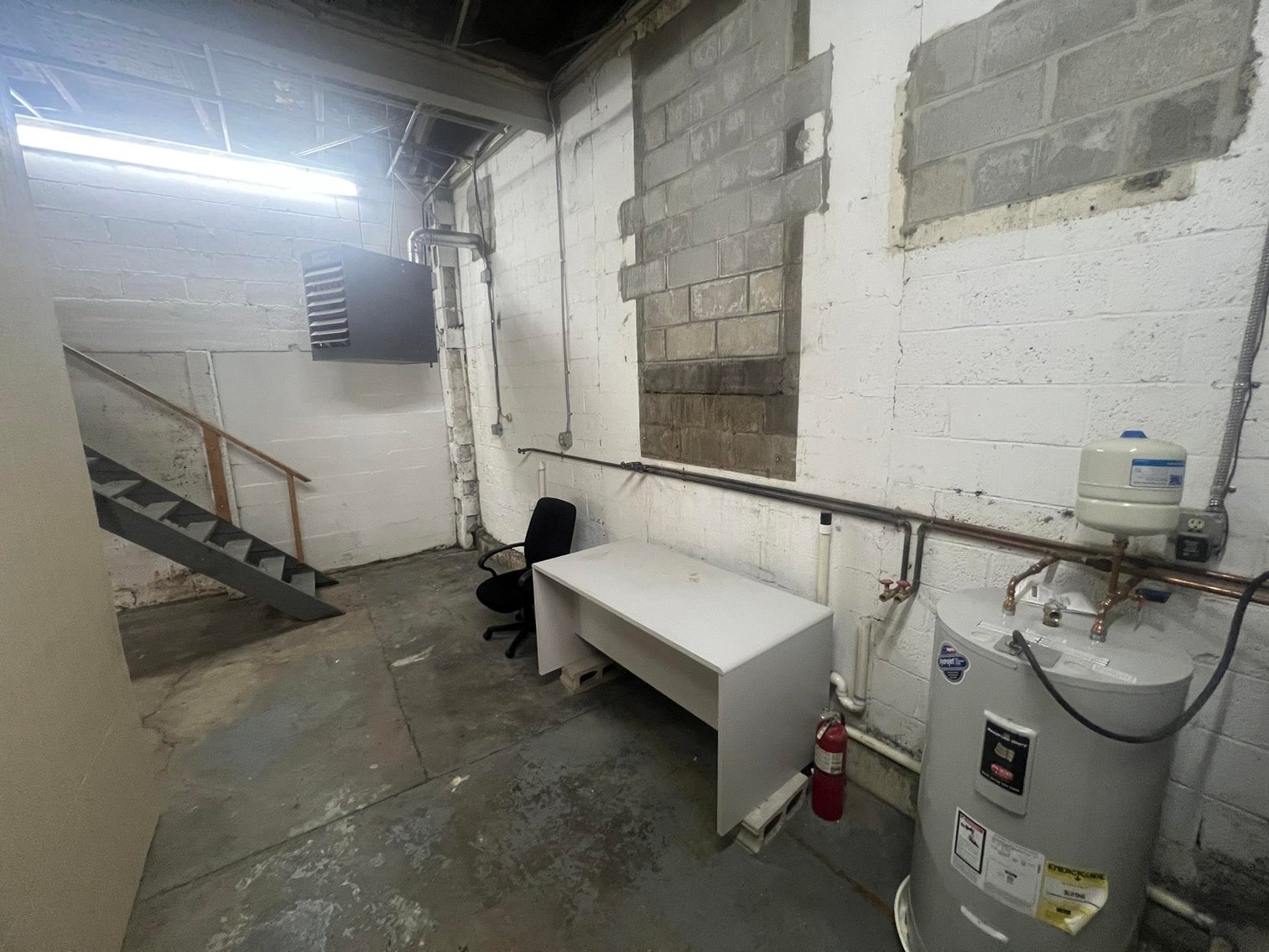 Image for SOLD $137,500 - Well-Maintained Commercial Office and Warehouse in Huntington