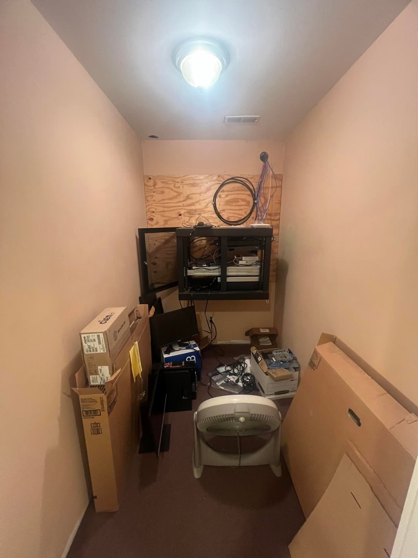 Image for SOLD $137,500 - Well-Maintained Commercial Office and Warehouse in Huntington