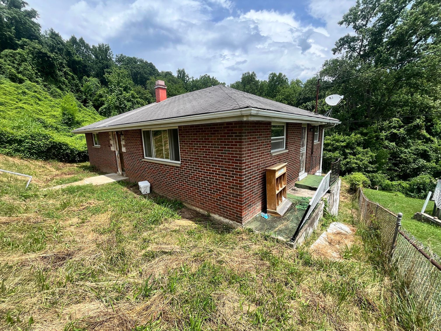 Image for SOLD - Brick 3 Bedroom with Fenced Yard in Charleston