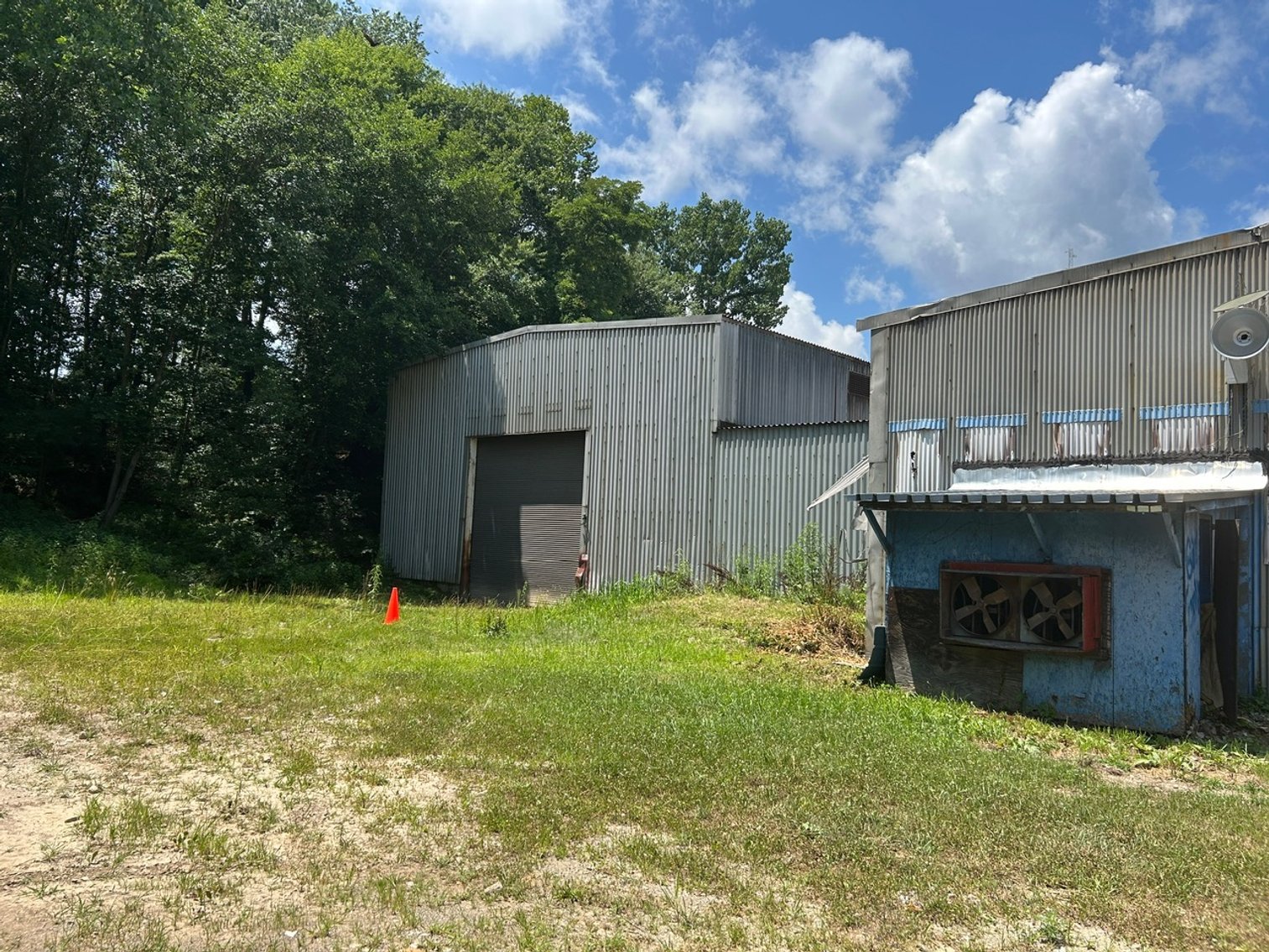 Image for SOLD $385,000 - Multi-Unit Commercial Facility on 6.5 Acres in Vienna