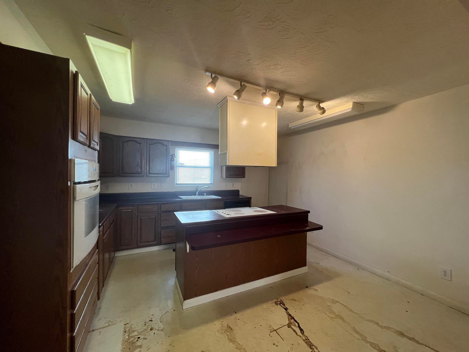 Image for SOLD $29,150 - 4 Bedroom Cape Cod on a Large Lot in Charleston