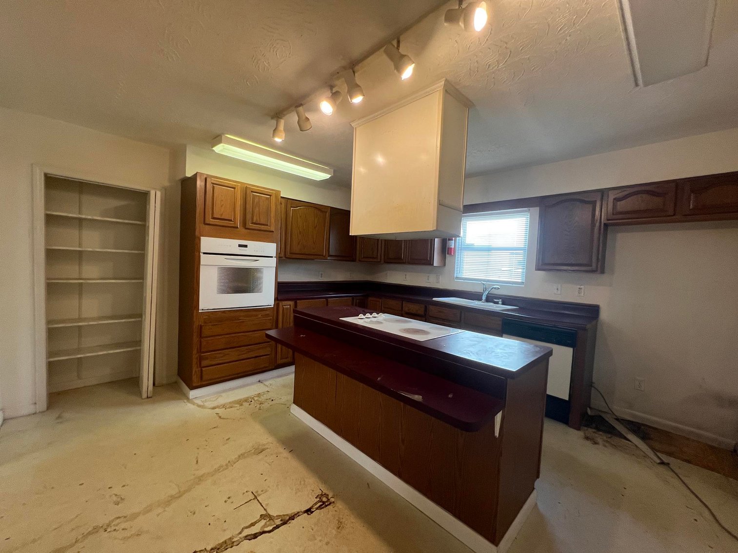 Image for SOLD $29,150 - 4 Bedroom Cape Cod on a Large Lot in Charleston