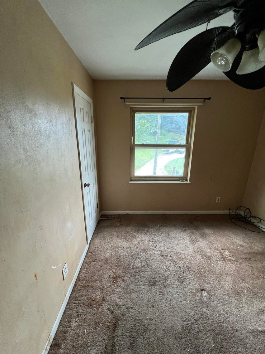 Image for SOLD $93,500 - 3 Bedroom Townhome in a Great Nitro Location Selling to the Highest Bidder