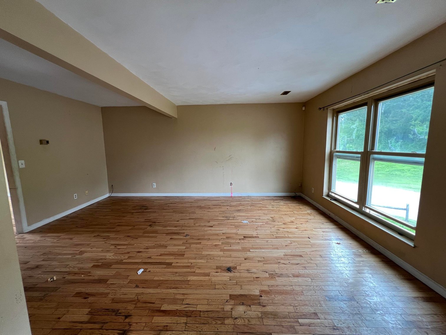 Image for SOLD $93,500 - 3 Bedroom Townhome in a Great Nitro Location Selling to the Highest Bidder