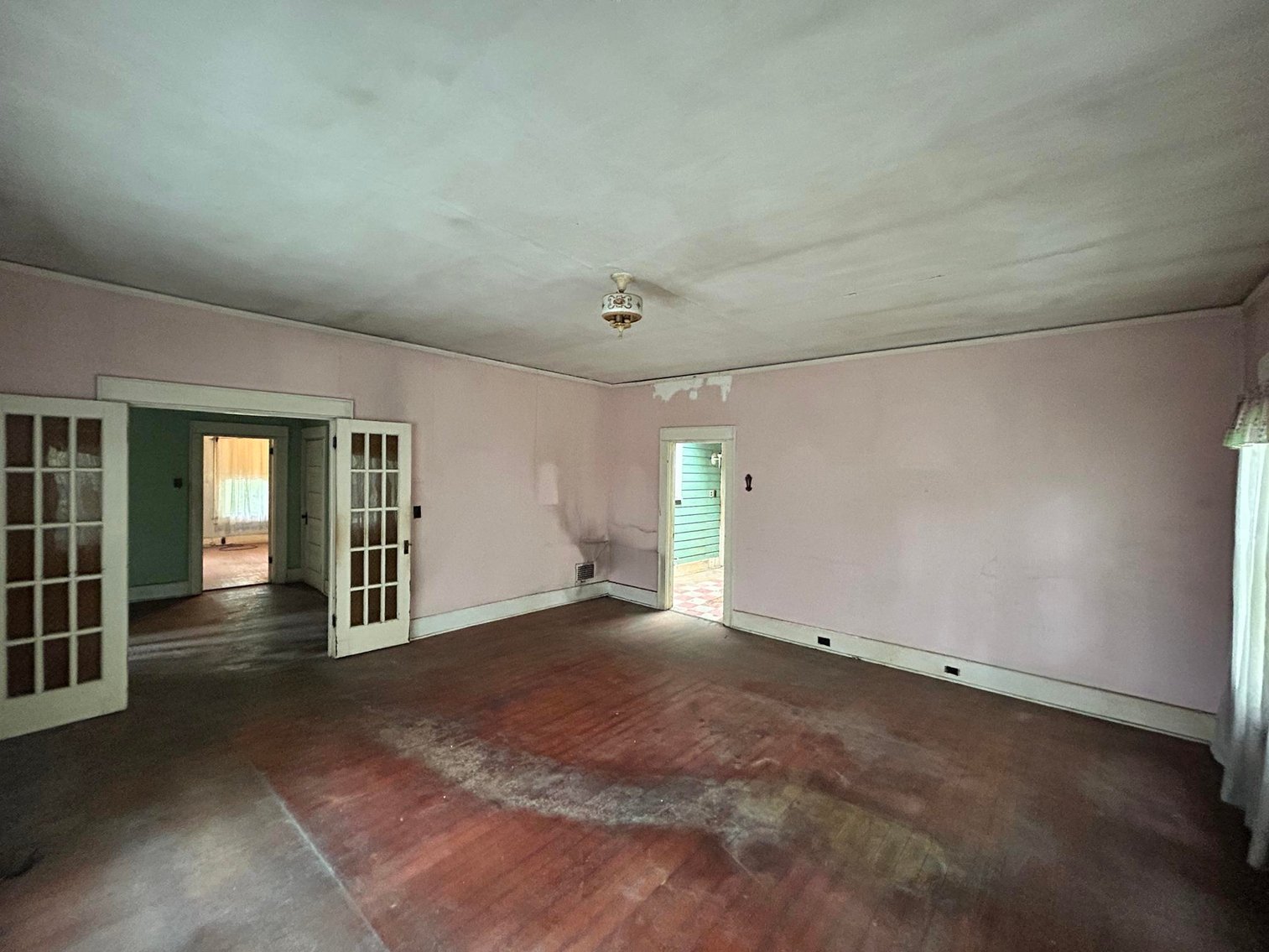 Image for SOLD $385,000 - 10.6 Acres with Spacious Project Home in Morgantown Selling to the Highest Bidder