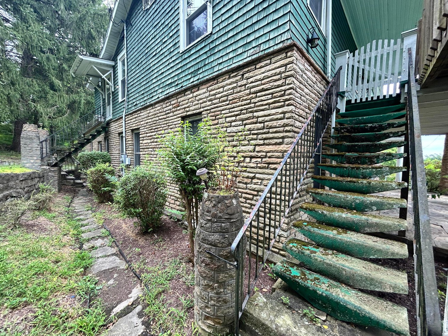 Image for SOLD $385,000 - 10.6 Acres with Spacious Project Home in Morgantown Selling to the Highest Bidder