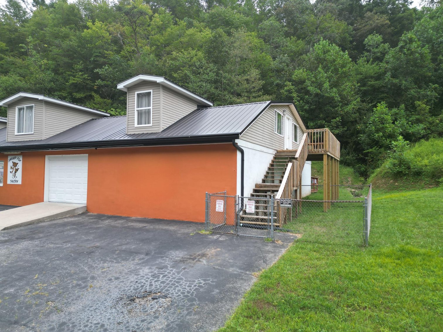 Image for SOLD $302,500 - Multi-Purpose Property Just Outside of Charleston City Limits