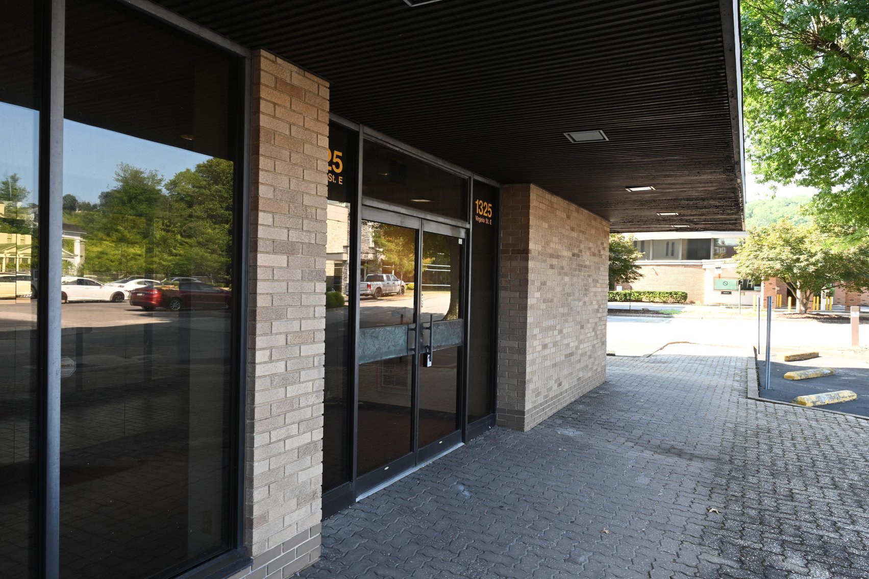 Image for Impressive 4-Story Office Building in Downtown Charleston