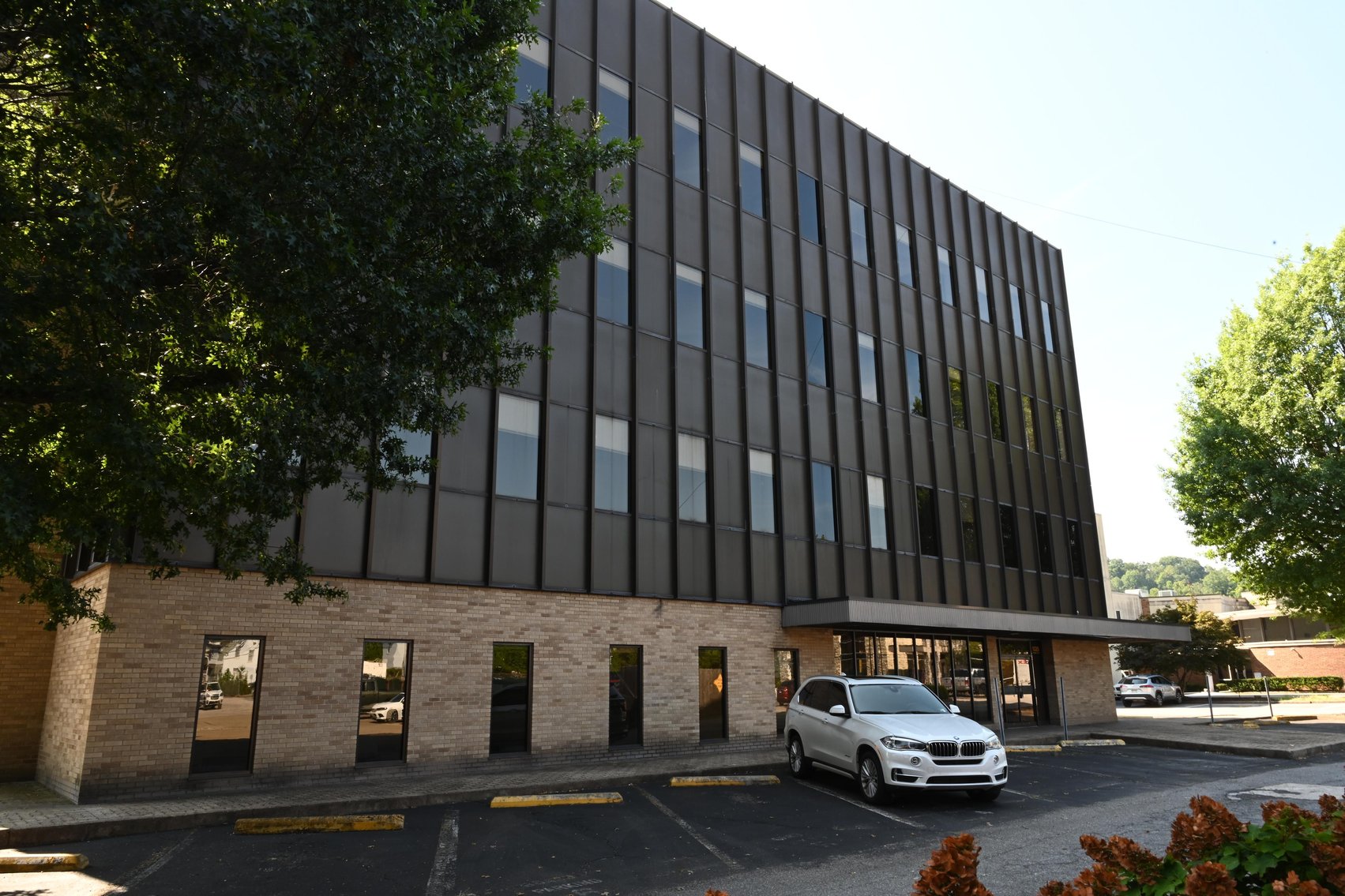 Image for Impressive 4-Story Office Building in Downtown Charleston