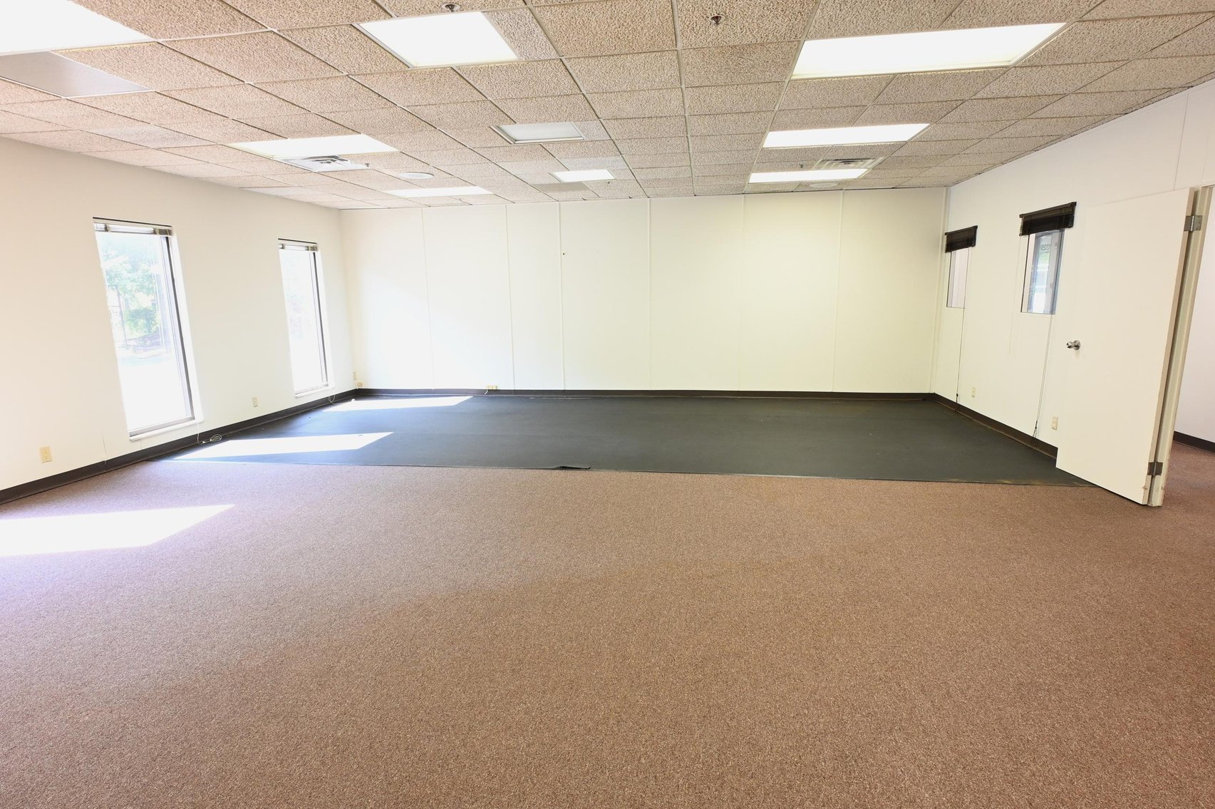 Image for Impressive 4-Story Office Building in Downtown Charleston