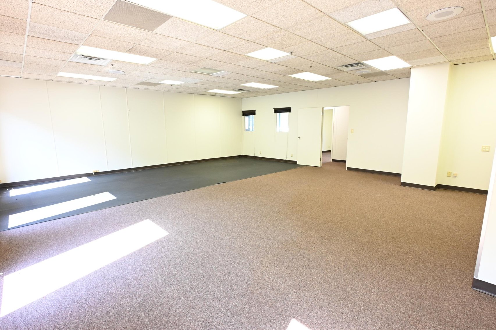 Image for Impressive 4-Story Office Building in Downtown Charleston