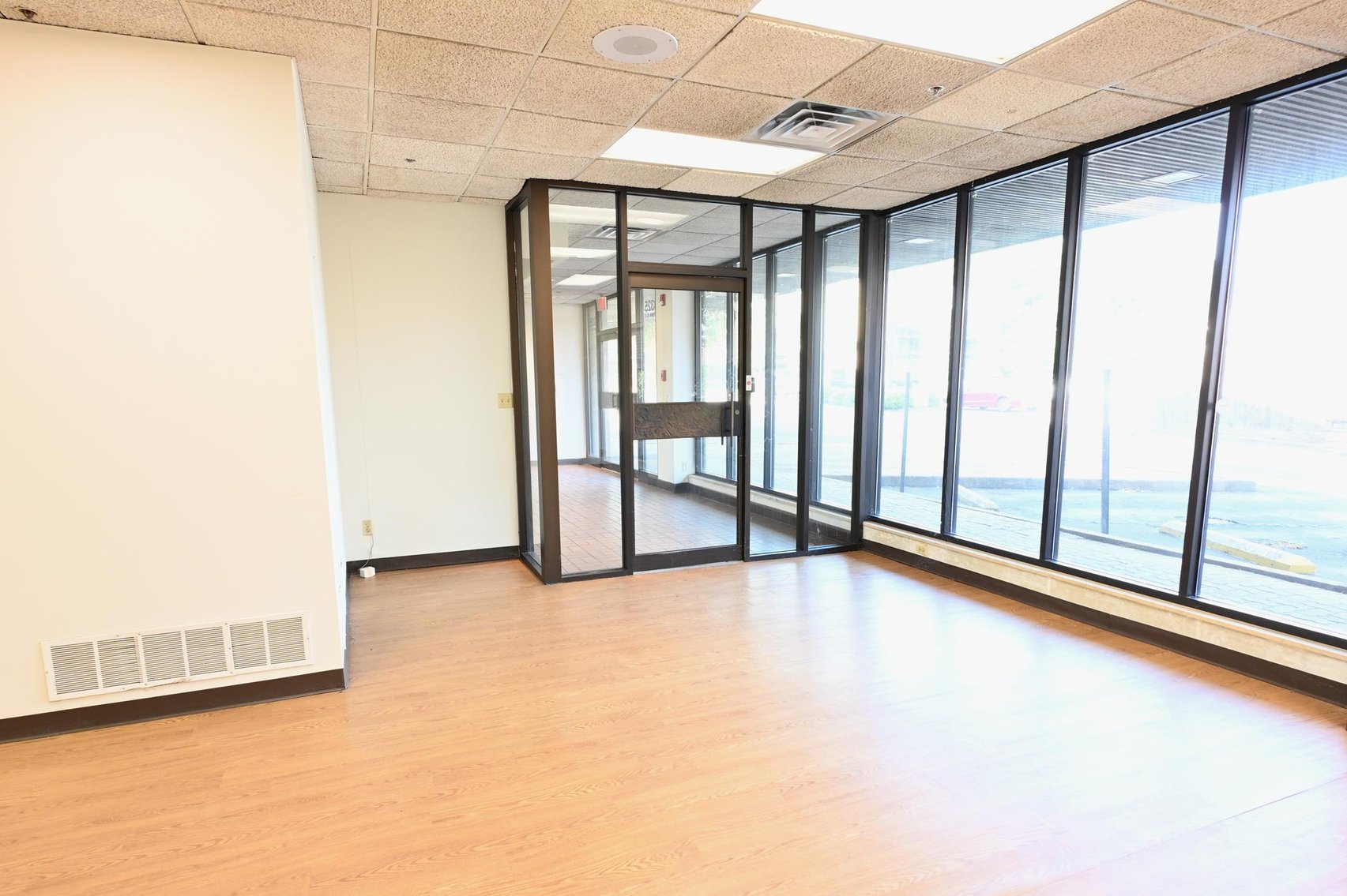 Image for Impressive 4-Story Office Building in Downtown Charleston