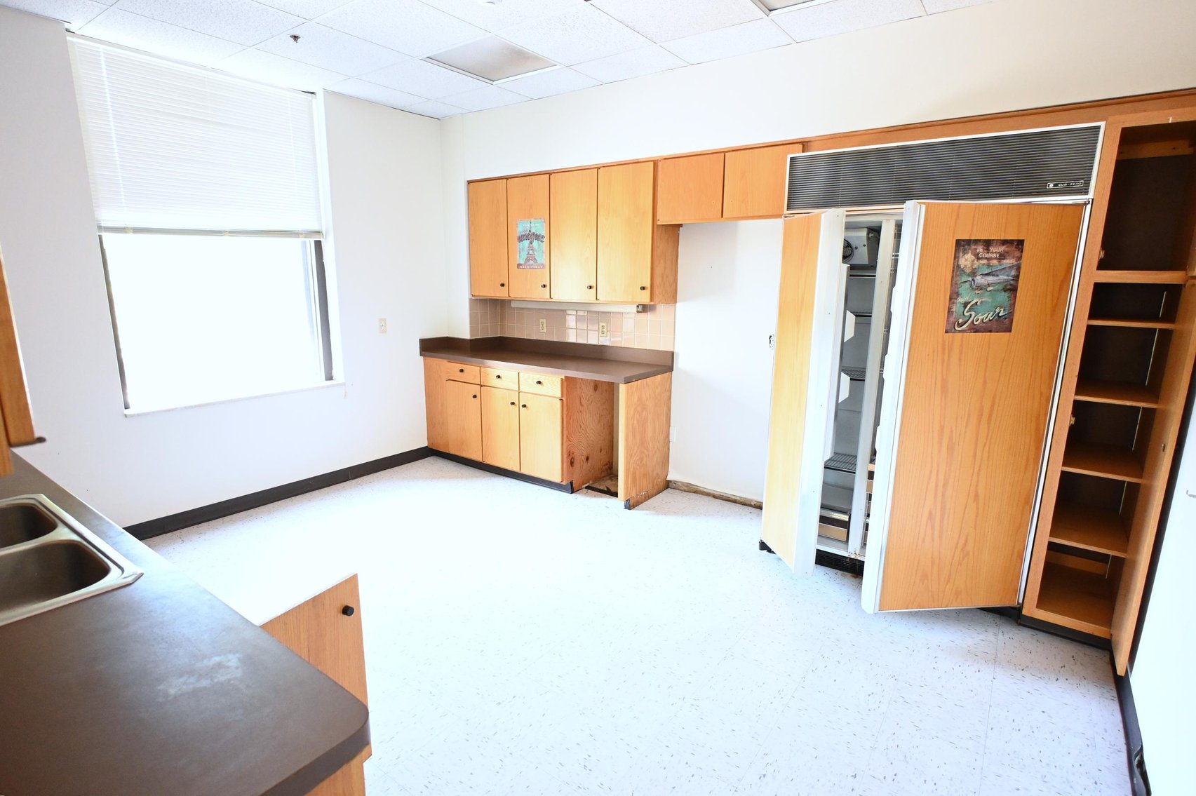 Image for Impressive 4-Story Office Building in Downtown Charleston