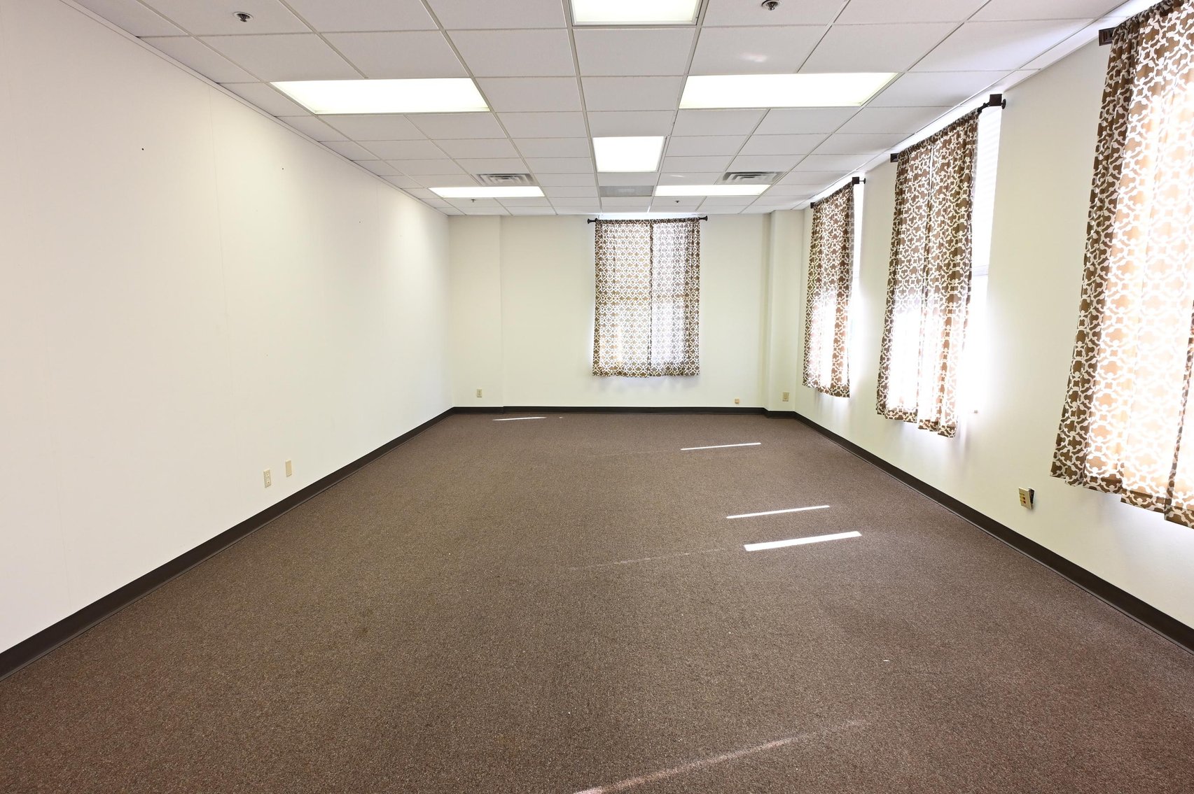 Image for Impressive 4-Story Office Building in Downtown Charleston