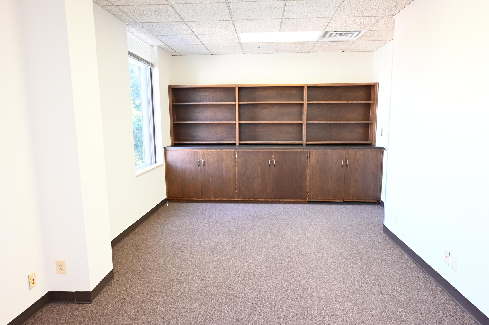 Image for Impressive 4-Story Office Building in Downtown Charleston