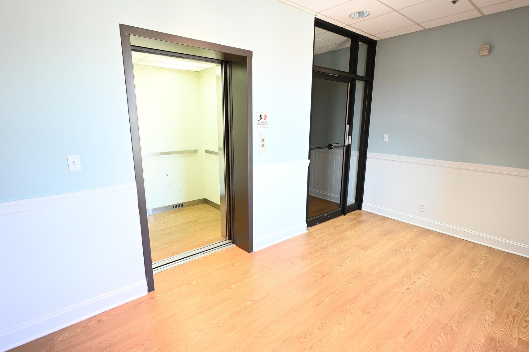 Image for Impressive 4-Story Office Building in Downtown Charleston