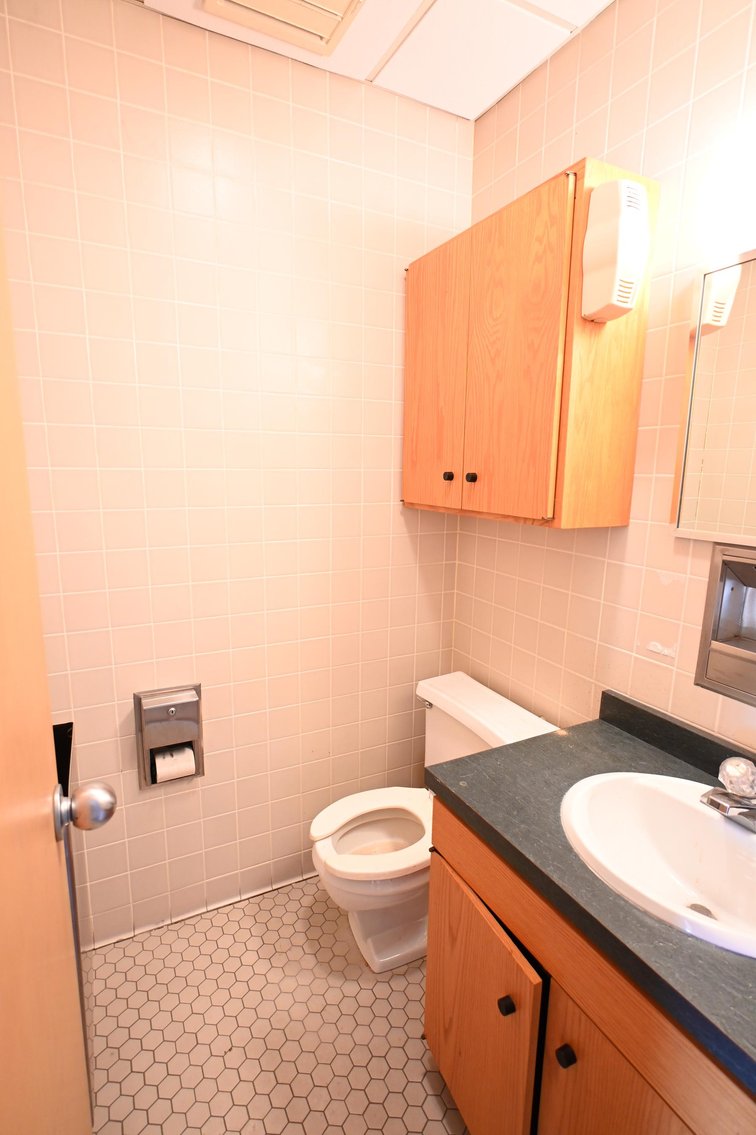 Image for Impressive 4-Story Office Building in Downtown Charleston