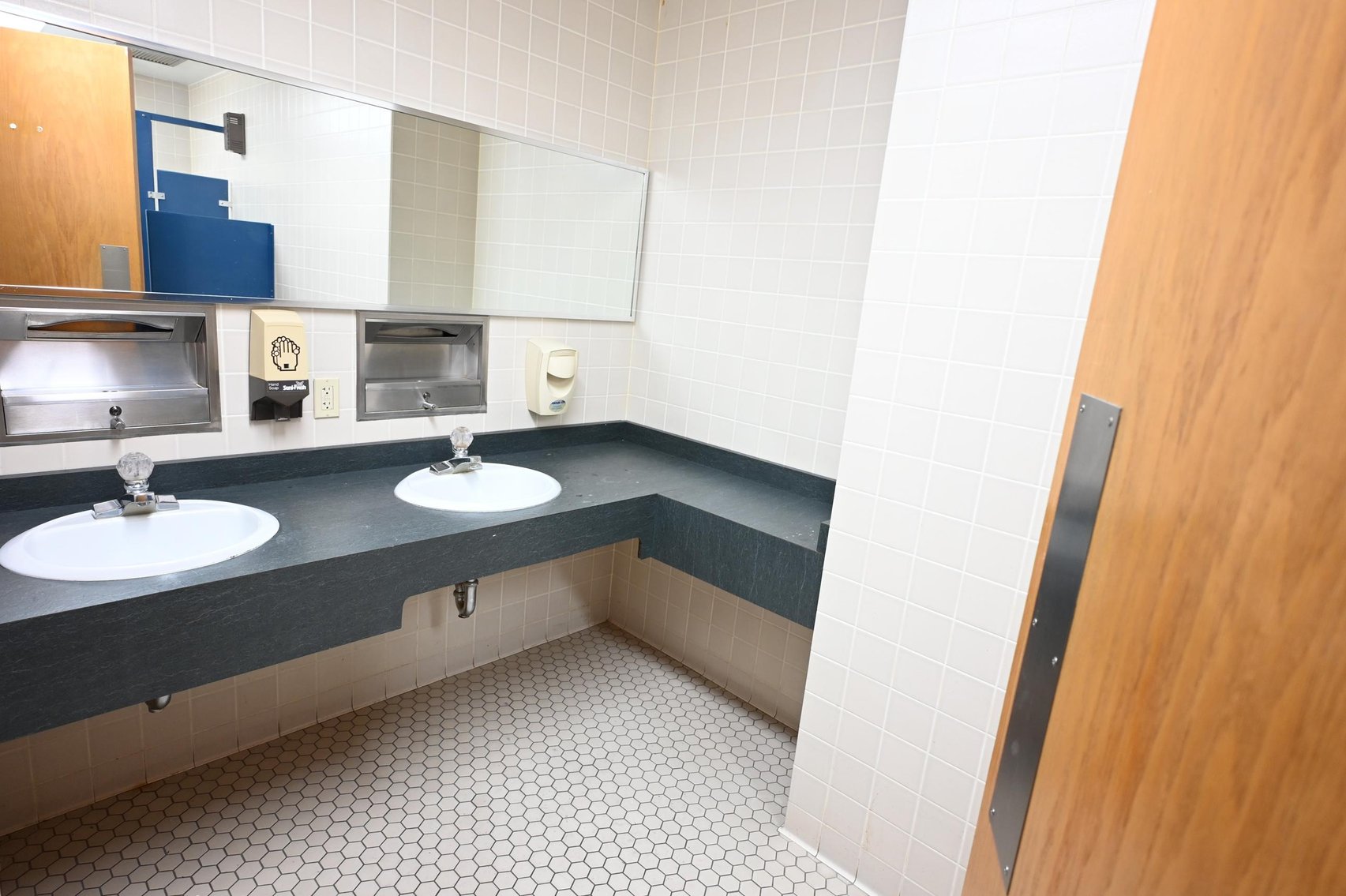 Image for Impressive 4-Story Office Building in Downtown Charleston