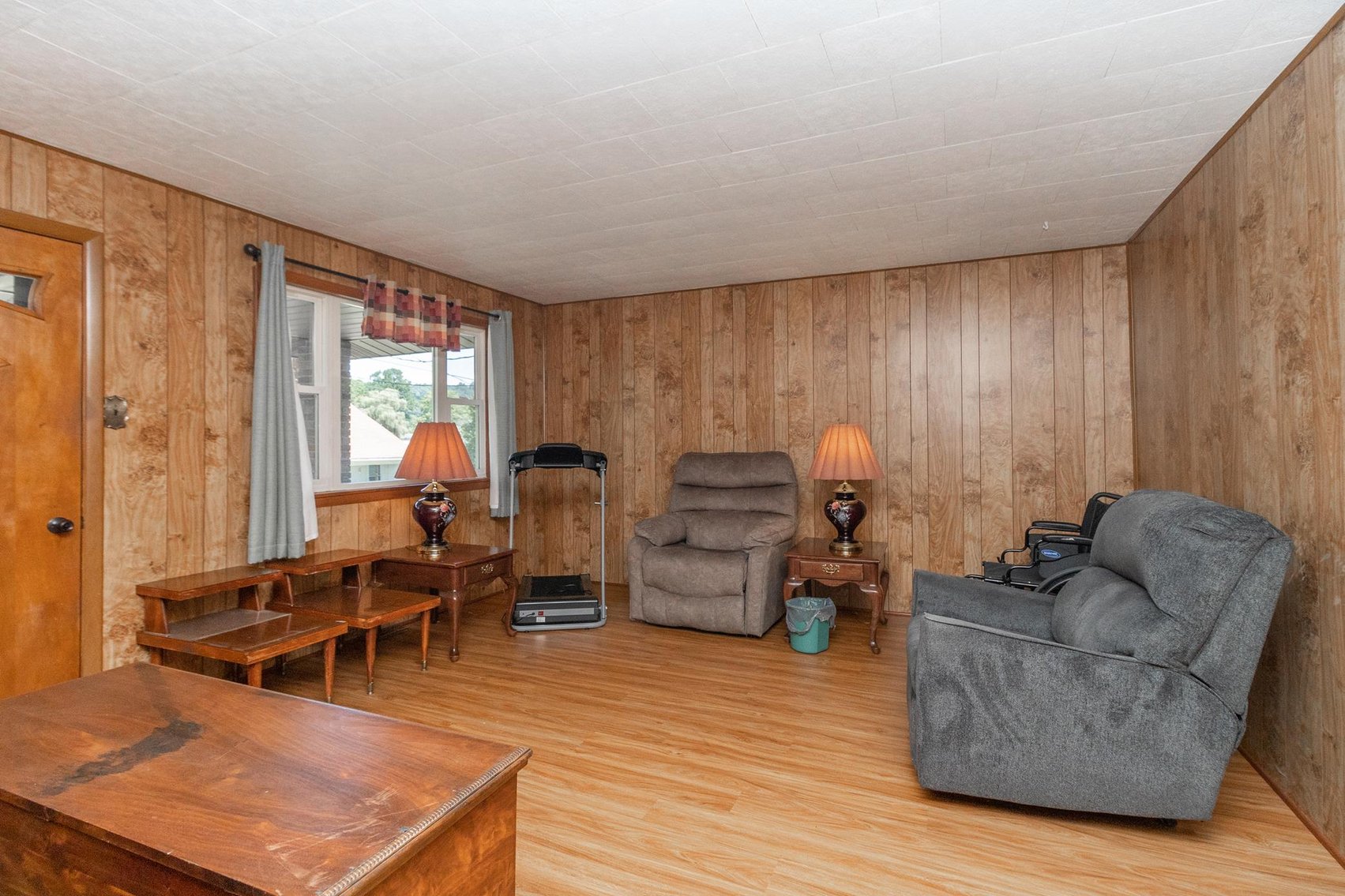 Image for SOLD $132,000 - 3 Bedroom with 2 Car Garage in Weston Selling to the Highest Bidder