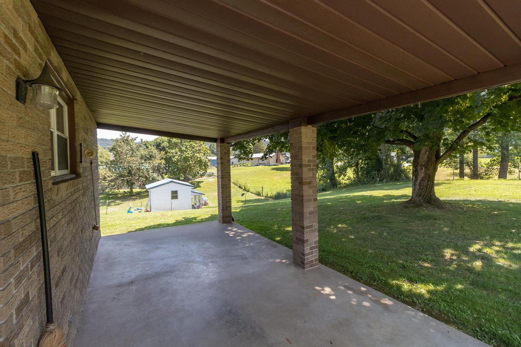 Image for SOLD $132,000 - 3 Bedroom with 2 Car Garage in Weston Selling to the Highest Bidder