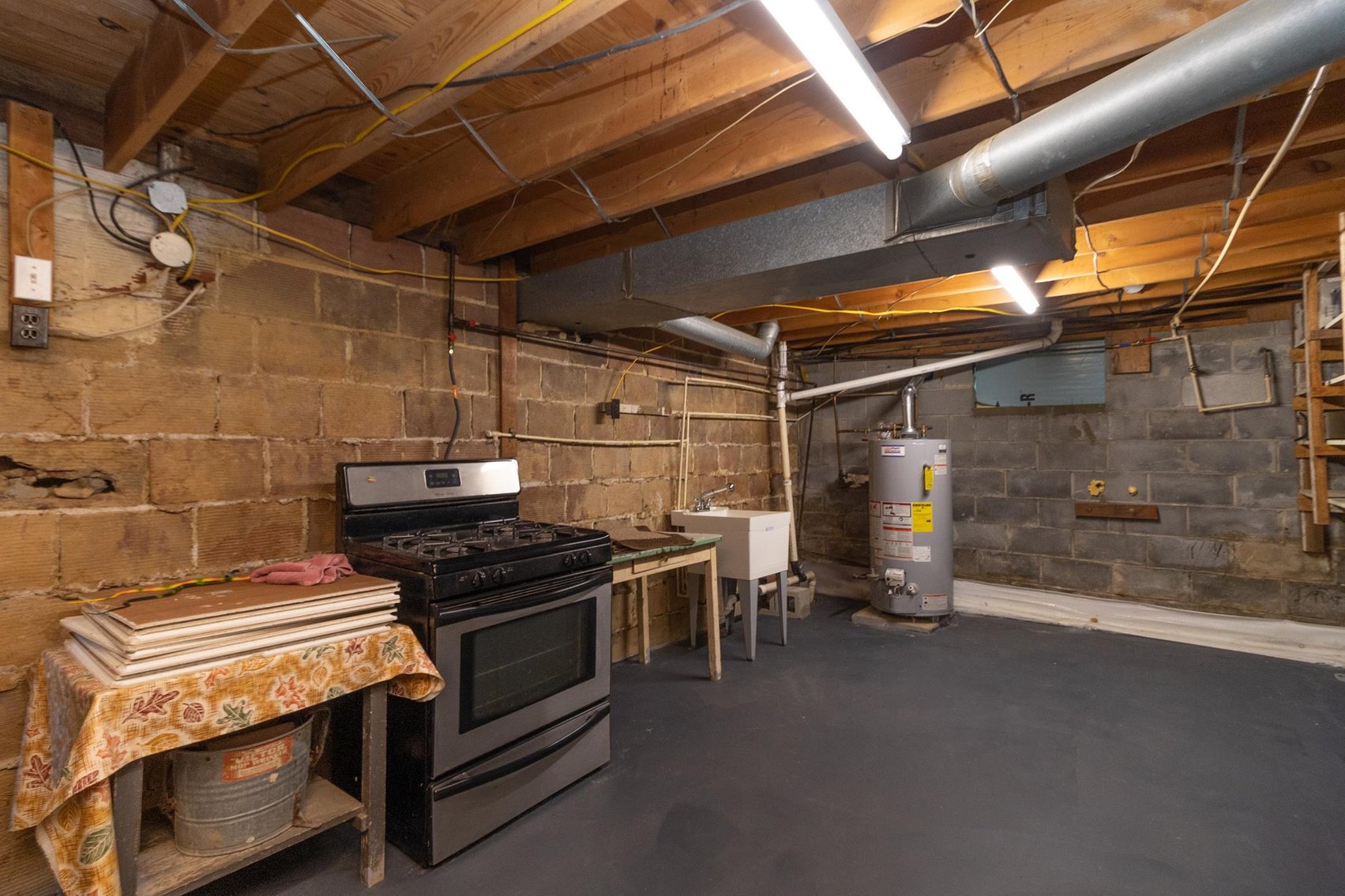 Image for SOLD $132,000 - 3 Bedroom with 2 Car Garage in Weston Selling to the Highest Bidder