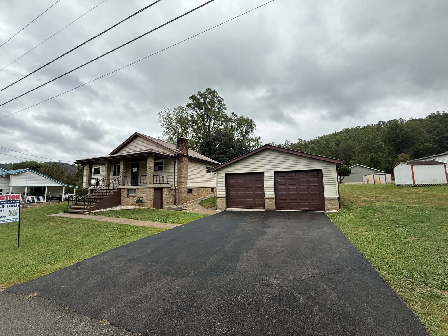 Image for SOLD $132,000 - 3 Bedroom with 2 Car Garage in Weston Selling to the Highest Bidder