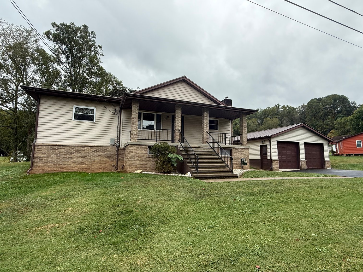 Image for SOLD $132,000 - 3 Bedroom with 2 Car Garage in Weston Selling to the Highest Bidder