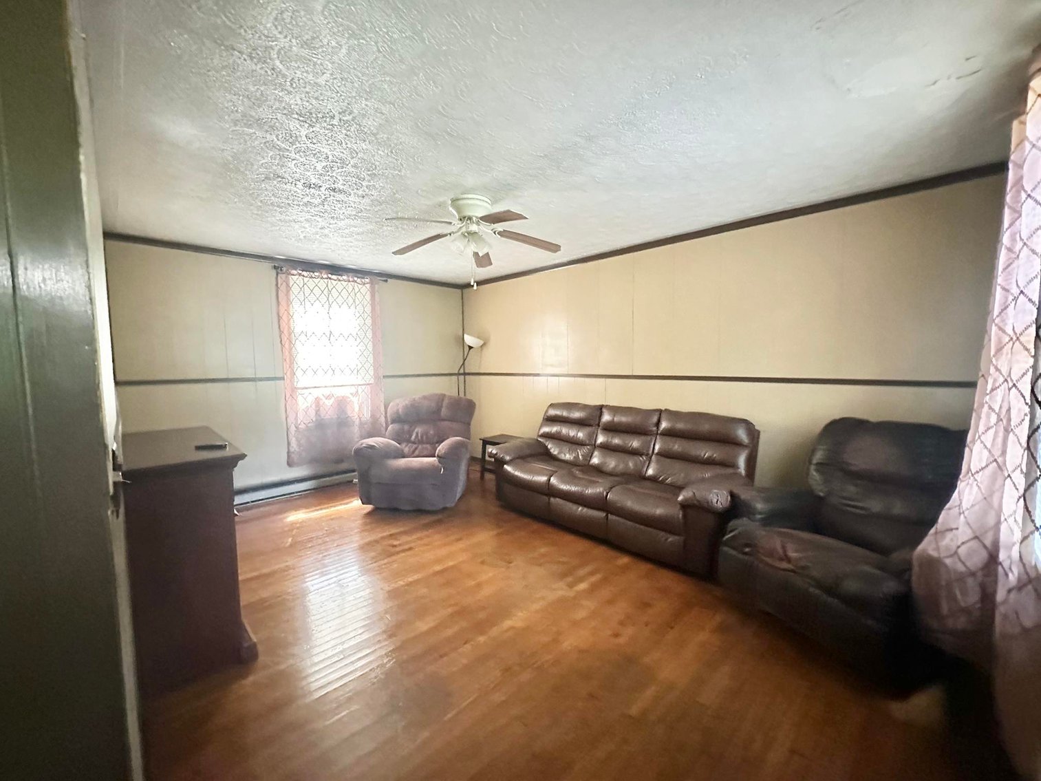 Image for SOLD $29,150 - Beautifully Maintained 3 Bedroom in Gary