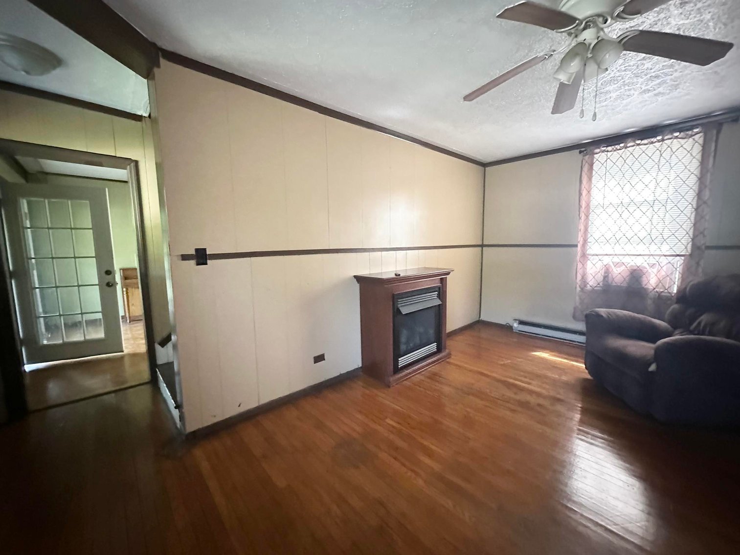 Image for SOLD $29,150 - Beautifully Maintained 3 Bedroom in Gary