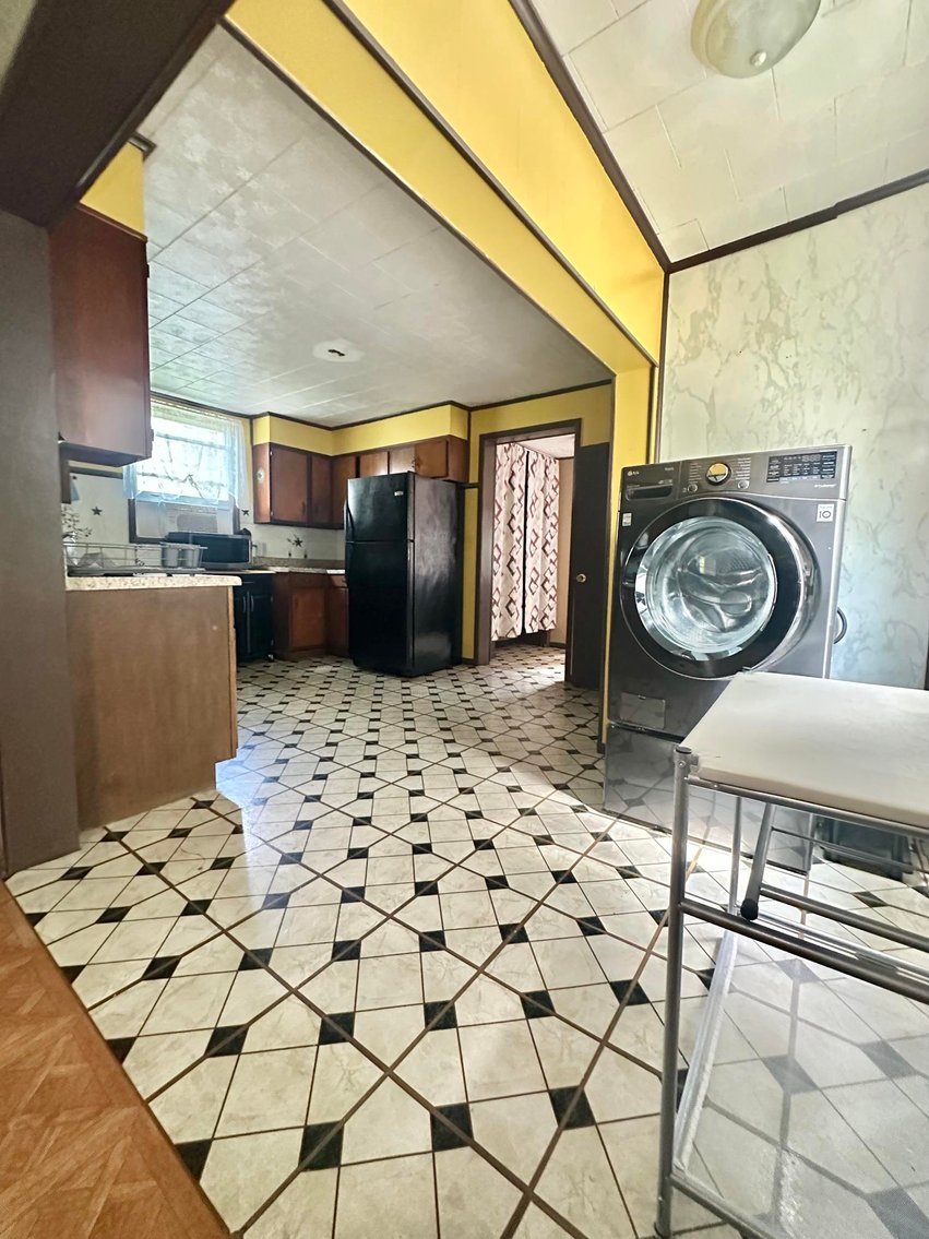 Image for SOLD $29,150 - Beautifully Maintained 3 Bedroom in Gary