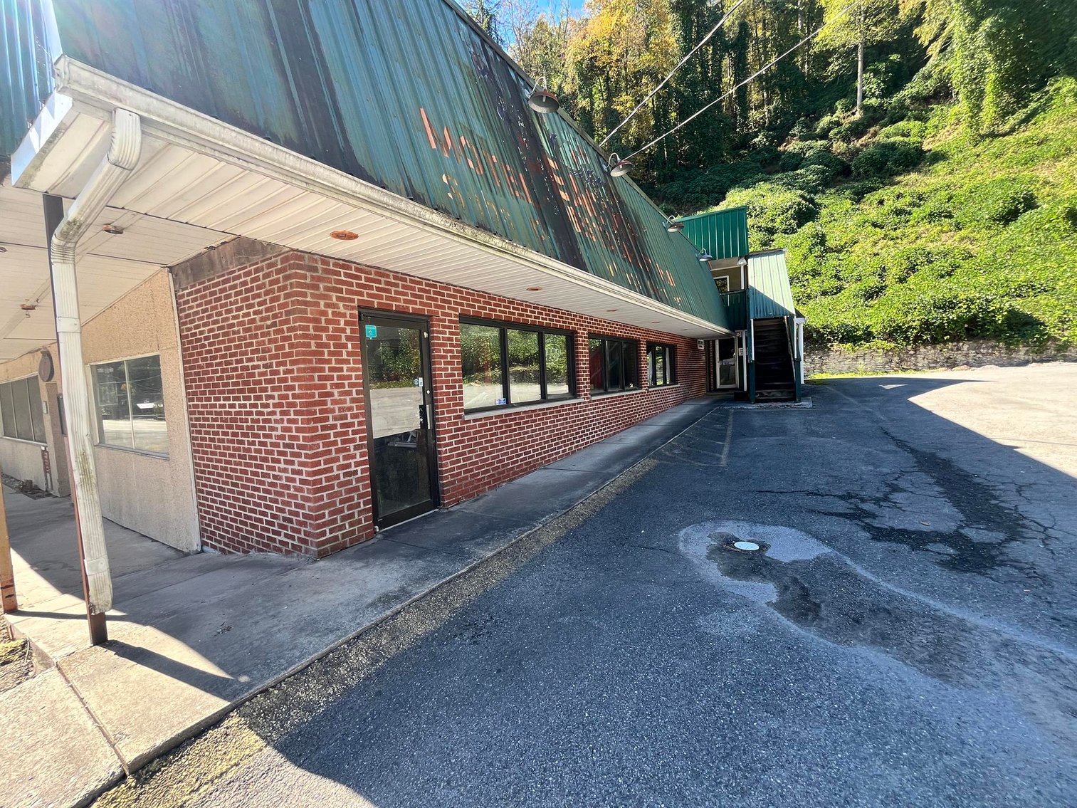 Image for SOLD $385,000 - Income Generating Retail Building with Motel in Pineville