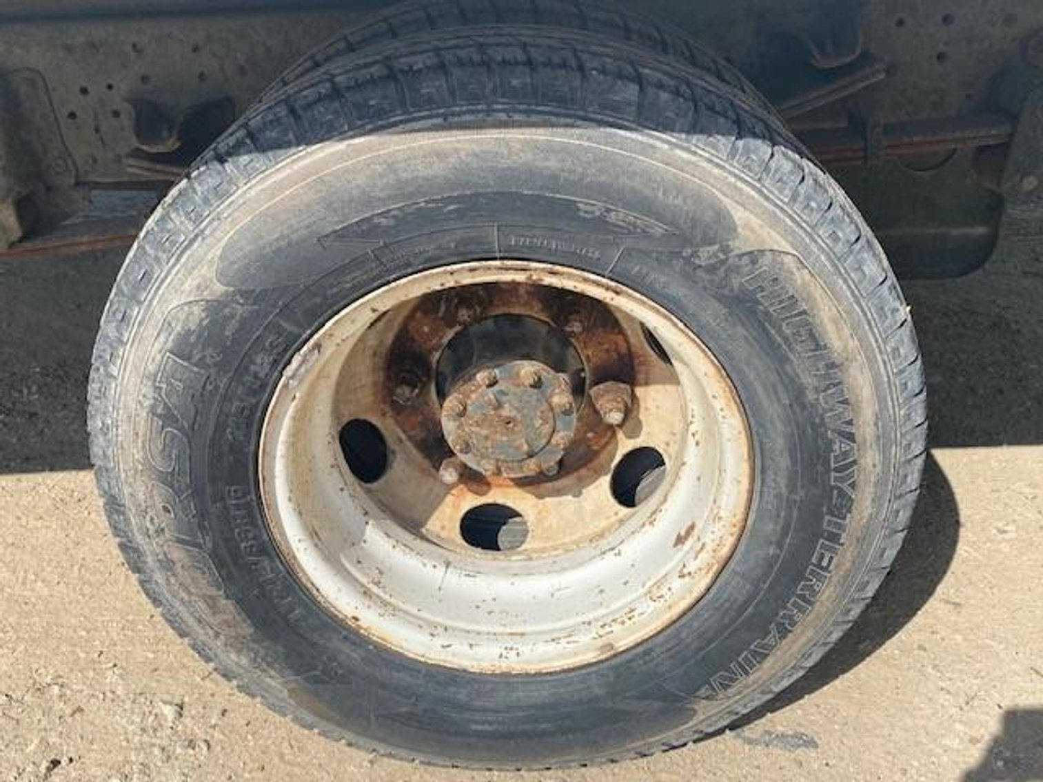 Image for 2006 Isuzu Box Truck - Tomball, TX