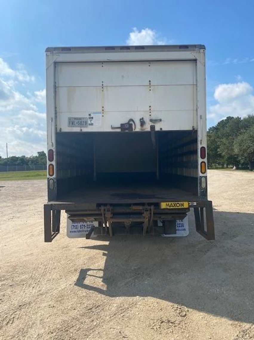 Image for 2006 Isuzu Box Truck - Tomball, TX