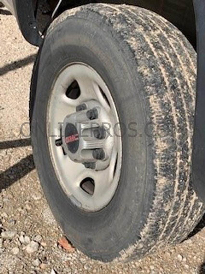 Image for 2006 GMC Sierra Pickup Truck