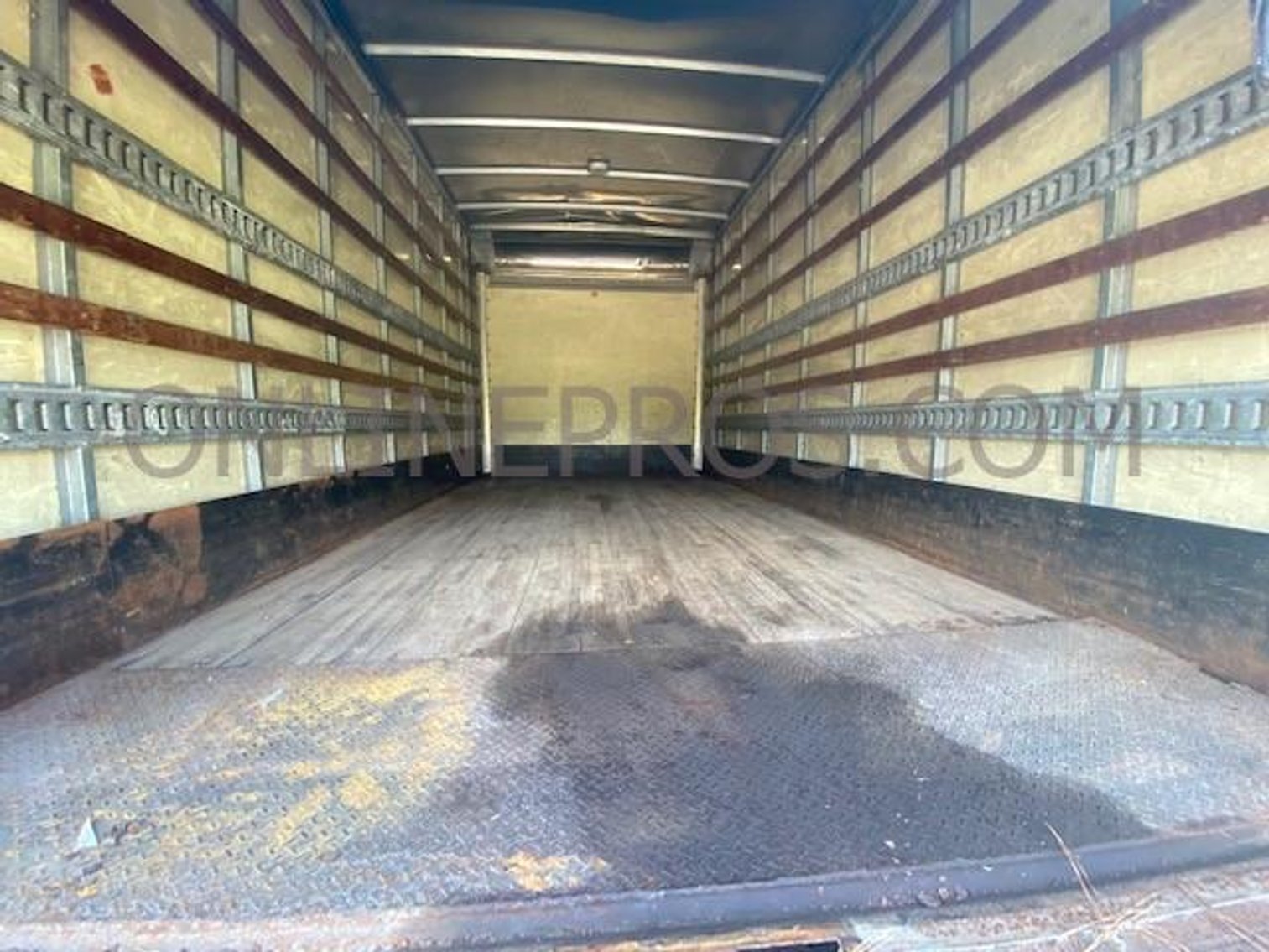 Image for 2006 Isuzu Box Truck - Tomball, TX