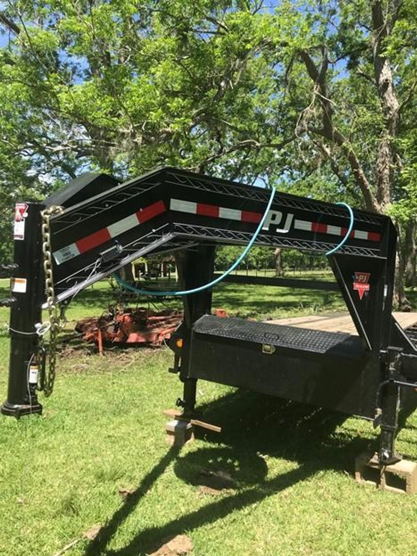Image for 2021 Gooseneck Trailer (Tree Damaged) - Brazoria, TX
