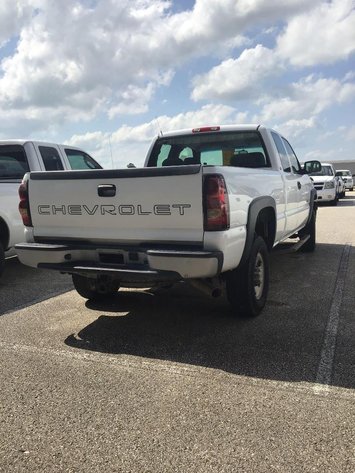 Image for (1) 2004 Chevy 2500 Heavy Duty Silverado Pickup Truck Vin #1GCHC29U74E216416