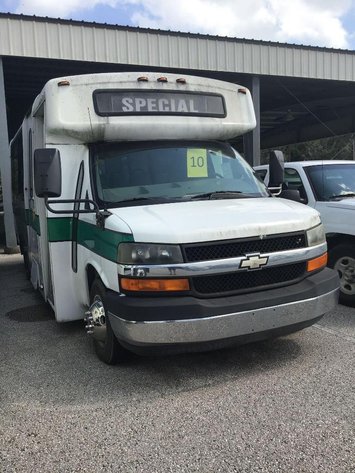 Image for (1) 2011 Champion 3504 Shuttle Bus Vin #1GB9G5A61A1123504