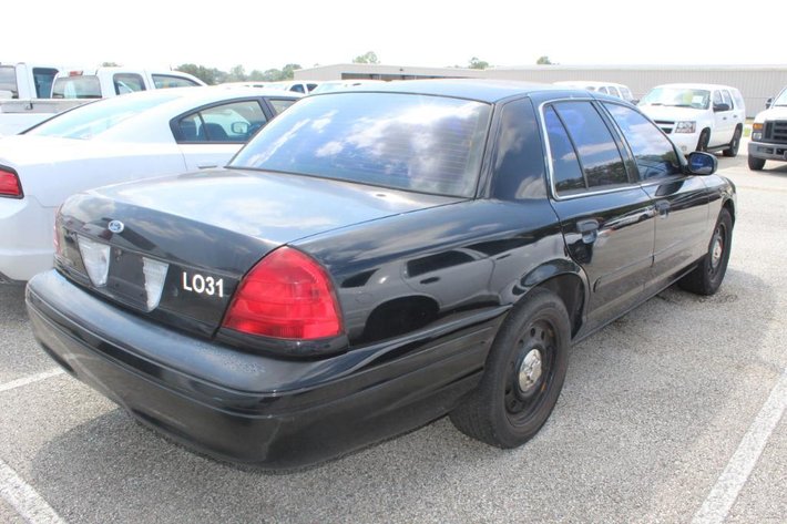 Image for (1) 2007 Ford Crown Victoria 4 Door Vin #2FAFP71W27X132065