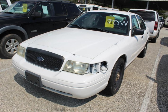 Image for (1) 2010 Ford 4 Door Crown Victoria Vin #2FABP7BV3AX128490