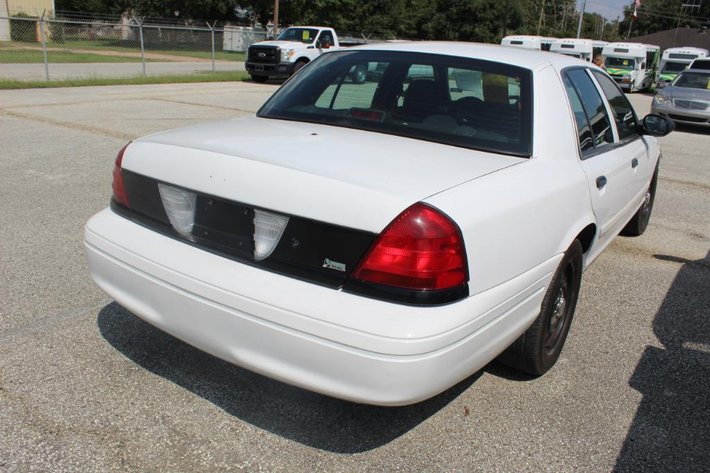 Image for (1) 2010 Ford 4 Door Crown Victoria Vin #2FABP7BV6AX118410